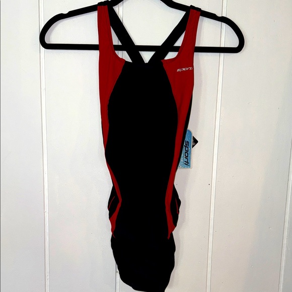 Competition swimsuit - Picture 1 of 4